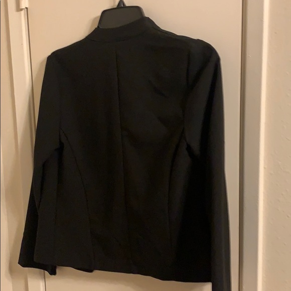 Blazer - Picture 2 of 2